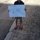 Clima, Fridays for future: bambino manifesta da solo in piazza. Il sindaco: «È il mio eroe»
