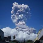 Filippine, erutta il vulcano Mayon: oltre 40mila persone in fuga dalle zone circostanti