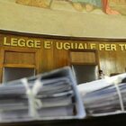 immagine Acerra: universitari e soci del figlio del boss, arrestati per racket