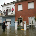 Romagna, i residenti bloccati nelle case nel Ravennate: «Cibo e acqua scarseggiano»