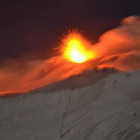 â¢ L'Etna dÃ  spettacolo: la lava tra neve e ghiaccio