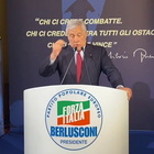 Forza Italia, Tajani legge commosso la lettera dei figli di Berlusconi: «Grazie per l'appoggio al nostro caro papà»