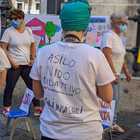 Asili chiusi, flash mob da Milano a Roma in piazza Montecitorio: «Siamo stati dimenticati»