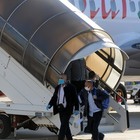 Migranti in Italia su jet privati e charter: in due giorni arrivati 500 stagionali