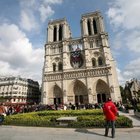 Cattedrale-simbolo di Parigi, risale al XII secolo
