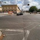 Roma, auto contro scooter a Ostiense e poi la fuga: muore ragazzo di 27 anni. Si costituisce pirata 25enne