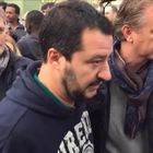 VIDEO Momenti di tensione all'ex caserma con Salvini
