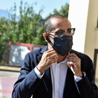 Movida, l'appello del sindaco Latini: «Ragazzi mettetevi la mascherina, non saranno più tollerati comportamenti che mettano a repentaglio la salute»