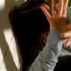 Stuprata in casa dal giardiniere indiano: l'uomo chiede di andare in bagno e violenta la donna in camera da letto