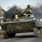 Ricompense per carri armati, navi e jet fino a un milione di euro: così l'esercito ucraino cerca di convincere i russi scontenti
