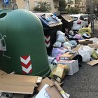 Caos rifiuti a Roma, l'ordine dei medici lancia l'allarme: «Subito una soluzione o è emergenza sanitaria»