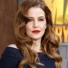 Lisa Marie Presley, il testamento spacca la famiglia. La madre lo impugna in tribunale: «Non è un autentico, modificato a mia insaputa»