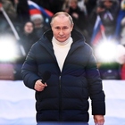 Putin e la giacca italiana di Loro Piana che vale un milione e mezzo di rubli (circa 13mila euro)
