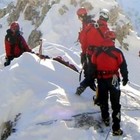 Muore precipitando da una cascata di ghiaccio sul Sella: l'allarme lanciato dalla moglie dello sci-alpinista