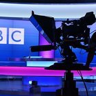 Molestie, la BBC invita le dipendenti a denunciare: "25 casi di abusi..."