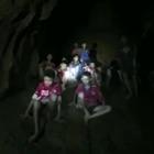 Thailandia, salvati i 12 ragazzini nella grotta. «Intrappolati 220 ore». Le prime immagini