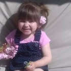 Trampolino gonfiabile esplode, morta una bimba di 3 anni: svolta nelle indagini, arrestata una coppia