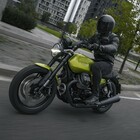 Guzzi V7 Sport, un mito che ritorna. Aprilia Tuono è la belva per i giovani
