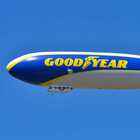 Il dirigibile Goodyear compie 100 anni, tutta la magia e la poesia di un volo sul circuito di Imola