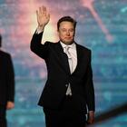 Musk rassicura su Tesla: «Resto amministratore delegato. Spenderò meno per la politica, ho fatto abbastanza»