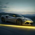 Lotus, le versioni V6 e Turbo si aggiungono alla famiglia Emira. Il V6 3.5 litri sovralimentato da 400 cv fa 0-100 km/h in 4,3"