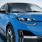 Micra, a volte ritornano. Nissan lancia la sesta generazione della compatta. È solo elettrica e punta a ripetere i successi dei tempi d’oro