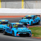 TCR World Tour, Yann Ehrlacher e Lynk & Co dominano la scena a Valencia