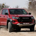 Hilux GR Sport II, il lato grintoso del pick-up Toyota. Un turbodiesel 2,8 litri mild-hybrid da 204 cv e cambio auto a 6 marce