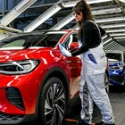 Germania, crescono le esportazioni di auto, per le elettriche è boom (+25%)