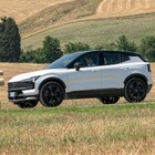 Volvo, il piacere del viaggio: ecco la best seller rinnovata XC60 e la Bev EX30 Cross Country