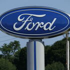 Ford, i dazi costano 800 milioni di dollari, prima perdita trimestrale dal 2023. Azzerato l'utile netto della compagnia