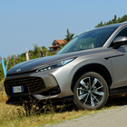 Vendite auto Italia: a luglio Tesla ancora in calo (-4,99%), corrono le cinesi Byd e Mg