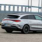 Mercedes, per la nuova CLA una famiglia al completo: sarà anche ibrida e con il vestito “shooting brake”