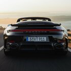 Porsche 911 Turbo S, la più potente di sempre. Accelera da 0 a 100 km/h in 2,5 secondi. Velocità massima 322 km/h