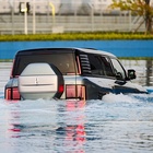 YangWang U8, una nuotata in piscina con il colossale suv cinese che non ha paura dell’acqua