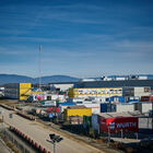 BMW, visita all’impianto di Irlbach-Straßkirchen: il nuovo centro tecnologico per la mobilità elettrica