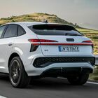 Audi Q3, un pieno di sicurezza. Con il Trained Parking, il Reverse Assist e l’Emergency Assist aiuti al guidatore a 360°