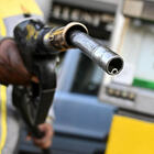 Aumenti dei costi in vista da gennaio per gli automobilisti, tra rincari diesel ed rc auto. Ma non aumenteranno le multe