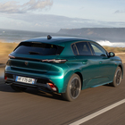 Peugeot, la 308 fa un balzo avanti: migliora il plug-in, torna il diesel. E c'&egrave; anche full electric