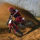 Ducati alza le performance della Desmo450 MX Factory. Nuovo allestimento per la cross di Borgo Panigale nata per le gare