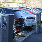 Ue, nel secondo trimestre 2025, vendute 720 mila elettriche e ibride. Doppiati gli Usa