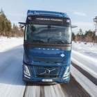 Volvo Truck, al via test dei camion con motori a combustione a idrogeno. Il lancio previsto entro il 2030