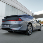 XPeng P7+, generazione intelligente. Lanciata in Europa la fastback elettrica: fino a 500 cv, autonomia oltre i 500 km