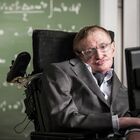 immagine «Siamo preoccupati. È svogliato e non studia molto», ritrovato diario segreto del papà di Stephen Hawking