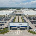 Stellantis, fotovoltaico e batterie in 27 stabilimenti europei. Accelera per generazione e stoccaggio energia rinnovabile