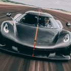 Koenigsegg Jesko Absolut, la pi&ugrave; veloce nell'accelerazione sul quarto di miglio: toccati i 305,7 km/h dopo 402 metri