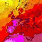 immagine Caldo record, blackout a Milano e +15% di accessi in ospedale. Domani bollino rosso in 15 città: quando arriva il picco e quanto durerà