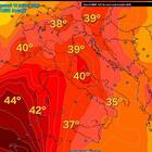 immagine Caldo africano, dove si sentirà di più? Firenze e Perugia nella zona rossa, tre bollini arancioni: ecco dove le temperature sfioreranno i 40