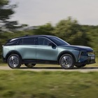 DS N&deg;7, la premium francese a propulsione ibrida ed elettrica che punta su charme e comfort