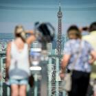 immagine Caldo record in Europa: chiusa la Torre Eiffel, la Loira si prosciuga. Nel Regno Unito boom di malori a scuola